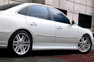 Аэродинамический обвес Ixion - боковые накладки Hyundai Grandeur TG 2005-2011 ― Auto-Clover