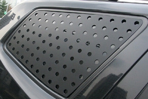 Накладка на заднее стекло бокового окна Dxsoauto KIA Mohave 2008-2016 ― Auto-Clover