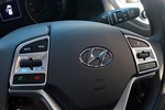 Накладки на кнопки руля OEM-Tuning Hyundai Tucson 2015-2019
