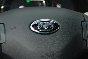 Эмблема Luxury на руль Эмблемы и логотипы  ― Auto-Clover