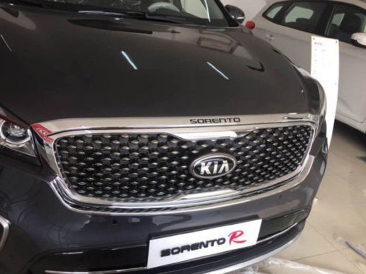 Хромированная накладка на кромку капота OEM-Tuning KIA Sorento Prime 2015-2019 no.5462