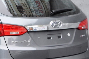 Хромированная накладка на крышку багажника HSM Hyundai Santa Fe 2012-2018 ― Auto-Clover