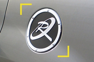 Хромированная накладка на лючок бензобака Kyoungdong KIA Sorento 2009-2012 ― Auto-Clover