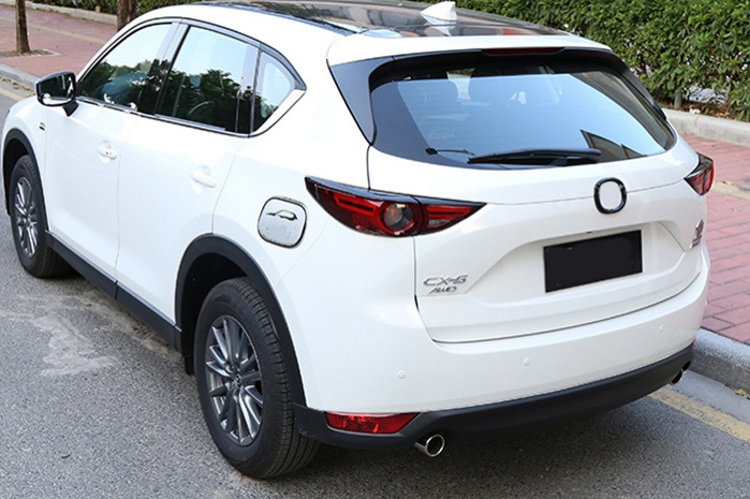 Хромированная накладка на лючок бензобака OEM-Tuning Mazda CX-5 2017-2019 no.1915