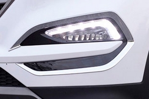 Хромированные накладки на передние противотуманные фары OEM-Tuning Hyundai Tucson 2015-2019 ― Auto-Clover