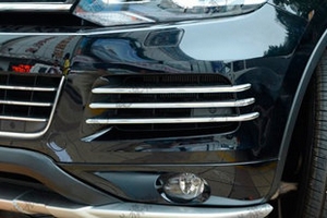 Хромированные вставки в передний бампер OEM-Tuning Volkswagen Touareg II 2010-2018 ― Auto-Clover