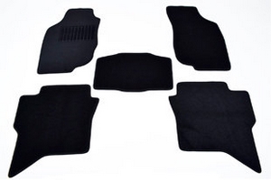 Коврики в салон текстильные черные SV-Design Toyota Hilux 2005-2015 ― Auto-Clover