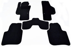 Коврики в салон текстильные черные SV-Design Skoda Superb II 2008-2015 ― Auto-Clover