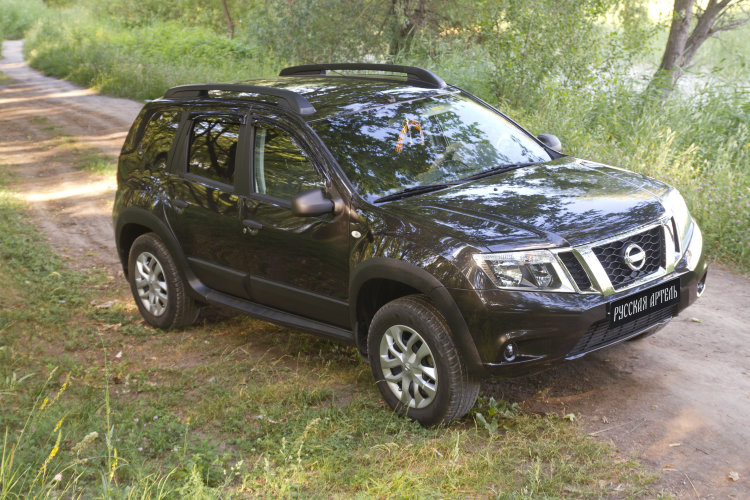 Молдинги на двери пластиковые Русская Артель Nissan Terrano 2014-2019 no.18497