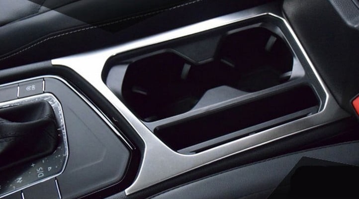 Накладка на центральную консоль стальная OEM-Tuning Volkswagen Tiguan II 2016-2019 no.5564