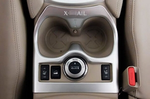 Накладка на центральную панель управления пластиковая (4AWD) OEM-Tuning Nissan X-Trail 2014-2019 ― Auto-Clover