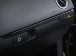 Накладка на перчаточный ящик пластиковая черная OEM-Tuning Volkswagen Tiguan II 2016-2019