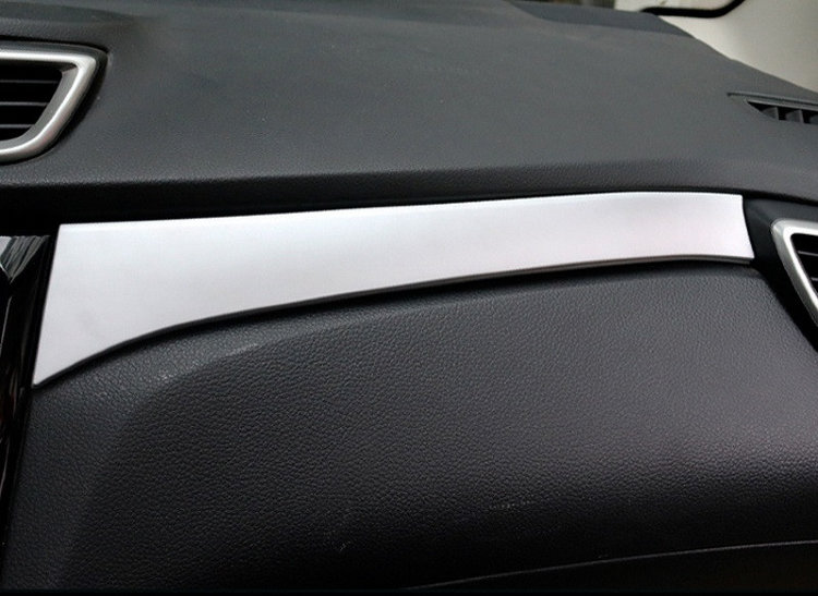 Накладка на переднюю панель пластиковая OEM-Tuning Nissan Qashqai 2014-2019 no.1748