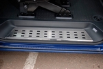 Накладка на пластиковую ступеньку задней двери Alu-Frost Volkswagen Transporter T5 2003-2015