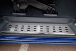 Накладка на пластиковую ступеньку задней двери Alu-Frost Volkswagen Transporter T5 2003-2015