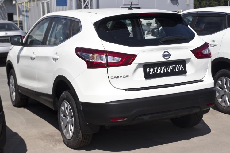 Накладка на площадку заднего бампера пластиковая Русская Артель Nissan Qashqai 2014-2019 no.18535