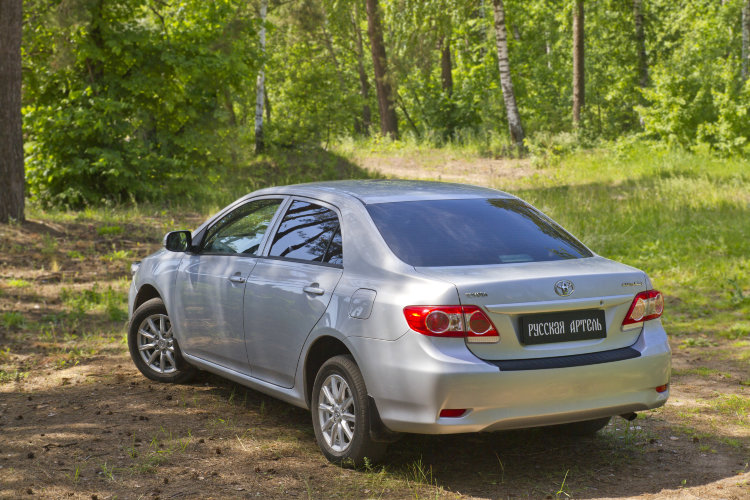 Накладка на площадку заднего бампера пластиковая Русская Артель Toyota Corolla 2007-2013 no.18335