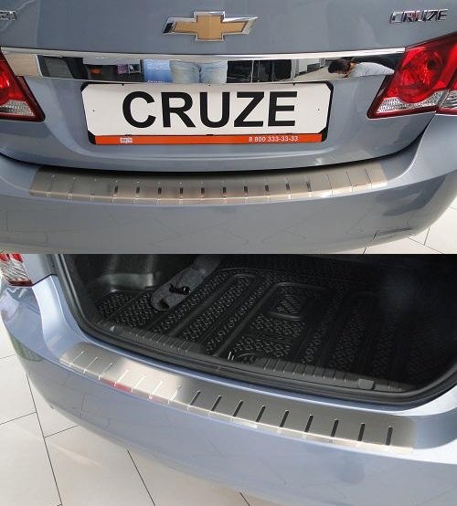 Накладка на площадку заднего бампера с загибом профилированная Alu-Frost Chevrolet Cruze 2008-2016 no.16405