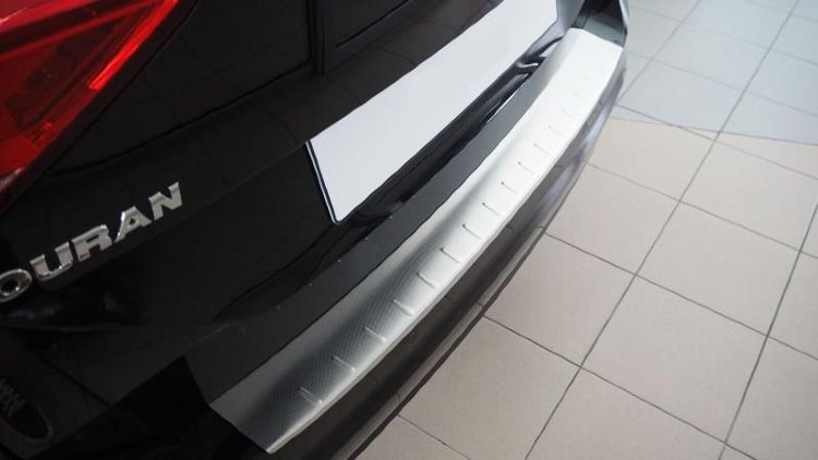 Накладка на площадку заднего бампера с загибом рифленая Alu-Frost Ford Mondeo IV 2007-2014 no.1827