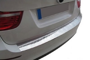 Накладка на площадку заднего бампера стальная (матированная) Omsa Line BMW X6 (E71) 2008-2014 ― Auto-Clover