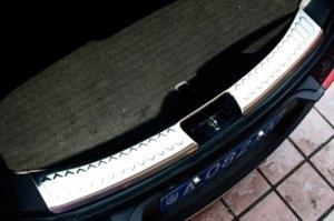 Накладка на порог багажника OEM-Tuning KIA Sportage 2010-2015 ― Auto-Clover