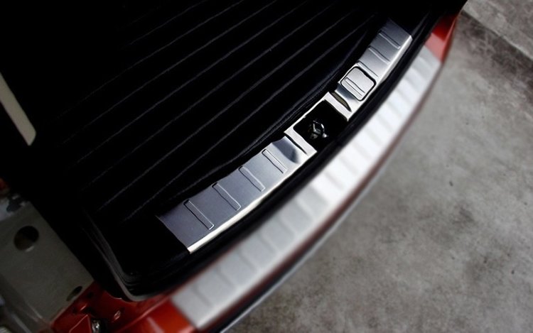 Накладка на порог багажника стальная OEM-Tuning Mitsubishi Outlander III 2013-2019 no.8207