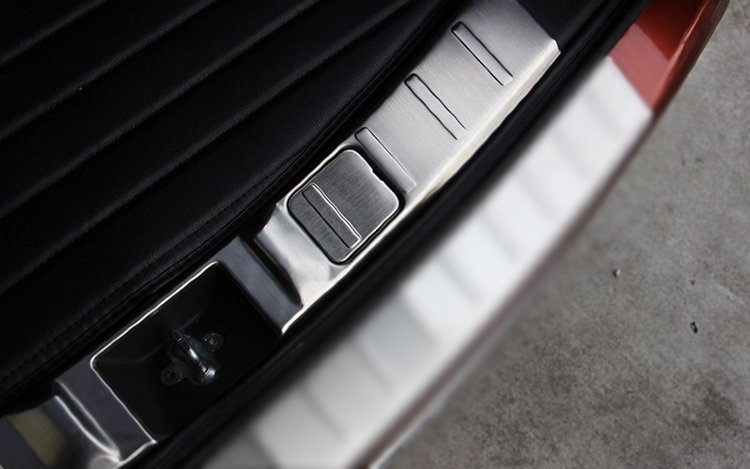 Накладка на порог багажника стальная OEM-Tuning Mitsubishi Outlander III 2013-2019 no.8207