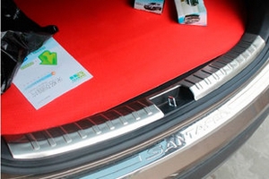 Накладка на порог багажника стальная OEM-Tuning Hyundai Santa Fe 2012-2018 ― Auto-Clover