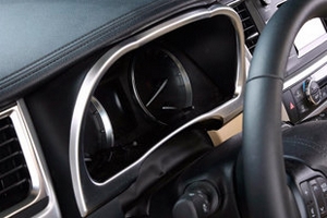 Накладка на приборную панель хромированная OEM-Tuning Toyota Highlander 2014-2019 ― Auto-Clover