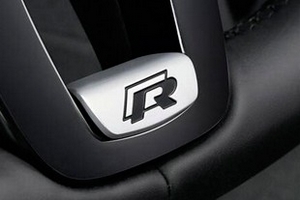 Накладка на руль с логотипом R стальная OEM-Tuning Volkswagen Tiguan II 2016-2019 ― Auto-Clover