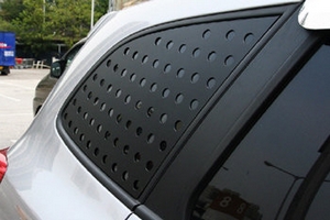 Накладка на заднее стекло бокового окна Dxsoauto Hyundai Santa Fe 2006-2009 ― Auto-Clover