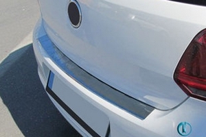 Накладка на задний бампер полированная Omsa Line Volkswagen Polo V 2009-2019 ― Auto-Clover