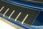 Накладка на задний бампер профилированная карбон с загибом Alu-Frost Ford Focus III 2011-2019