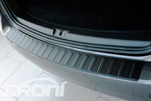 Накладка на задний бампер &quot;пианино&quot; черная стальная Croni Skoda Octavia III 2013-2019 ― Auto-Clover