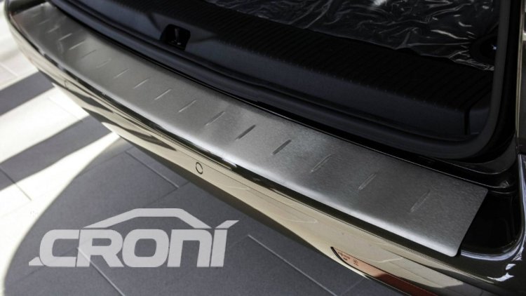 Накладка на задний бампер "стандарт" матовая стальная Croni Porsche Macan 2014-2019 no.3702