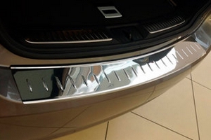 Накладка на задний бампер &quot;стандарт&quot; зеркальная стальная Croni Ford Focus III 2011-2019 ― Auto-Clover
