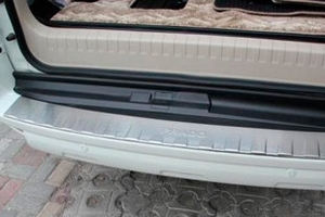 Накладка на задний бампер стальная с загибом OEM-Tuning Toyota Land Cruiser Prado 150 2010-2019 ― Auto-Clover