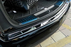 Накладка на задний бампер стальная с загибом OEM-Tuning Cadillac SRX 2010-2019 ― Auto-Clover