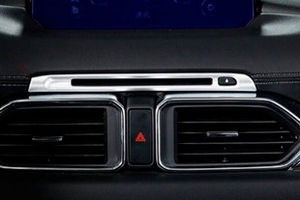 Накладка панель CD плеера штатной магнитолы пластиковая OEM-Tuning Mazda CX-5 2017-2019 ― Auto-Clover