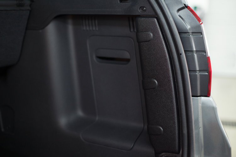 Накладки на боковые стойки багажника пластиковые Русская Артель Nissan Terrano 2014-2019 no.18490
