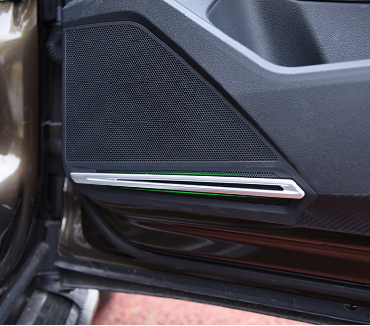 Накладки на динамики дверей пластиковые OEM-Tuning Volkswagen Tiguan II 2016-2019 no.5570