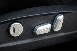Накладки на кнопки регулирования сидений пластиковые OEM-Tuning Volkswagen Passat B8​ 2015-2019 ― Auto-Clover