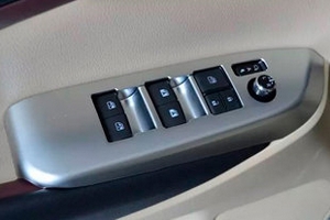 Накладки на панель управления на дверях OEM-Tuning Toyota Highlander 2014-2019 ― Auto-Clover