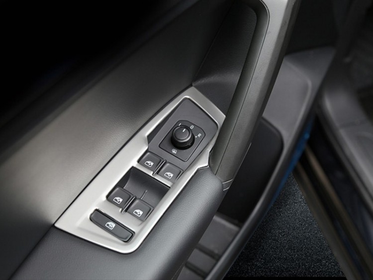 Накладки на панель управления на дверях стальные OEM-Tuning Volkswagen Tiguan II 2016-2019 no.5585