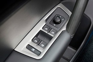 Накладки на панель управления на дверях стальные OEM-Tuning Volkswagen Tiguan II 2016-2019 ― Auto-Clover
