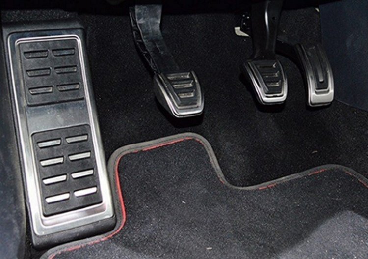 Накладки на педали (МКПП) OEM-Tuning Volkswagen Tiguan II 2016-2019 no.5190