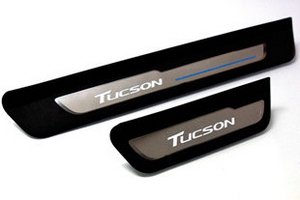 Накладки на пороги с подсветкой Change Up Hyundai Tucson 2015-2019 ― Auto-Clover