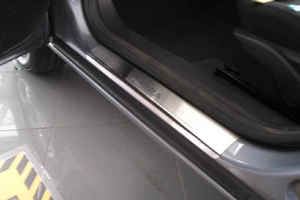 Накладки на пороги стальные Alu-Frost Opel Astra H 2004-2014 ― Auto-Clover
