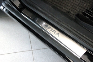 Накладки на пороги стальные Alu-Frost Opel Zafira B 2005-2014 ― Auto-Clover