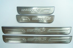 Накладки на пороги стальные JMT Mazda 3 I 2003-2008 ― Auto-Clover